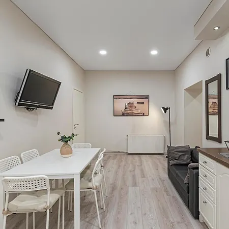 Apartment Centre 3bd By Hostlovers *