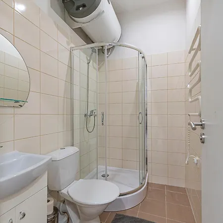 Apartment Centre 3bd By Hostlovers Kaunas