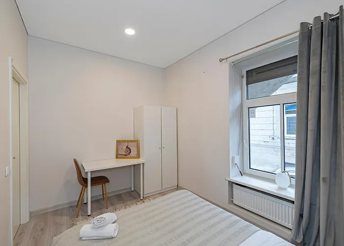 Centre 3bd By Hostlovers *